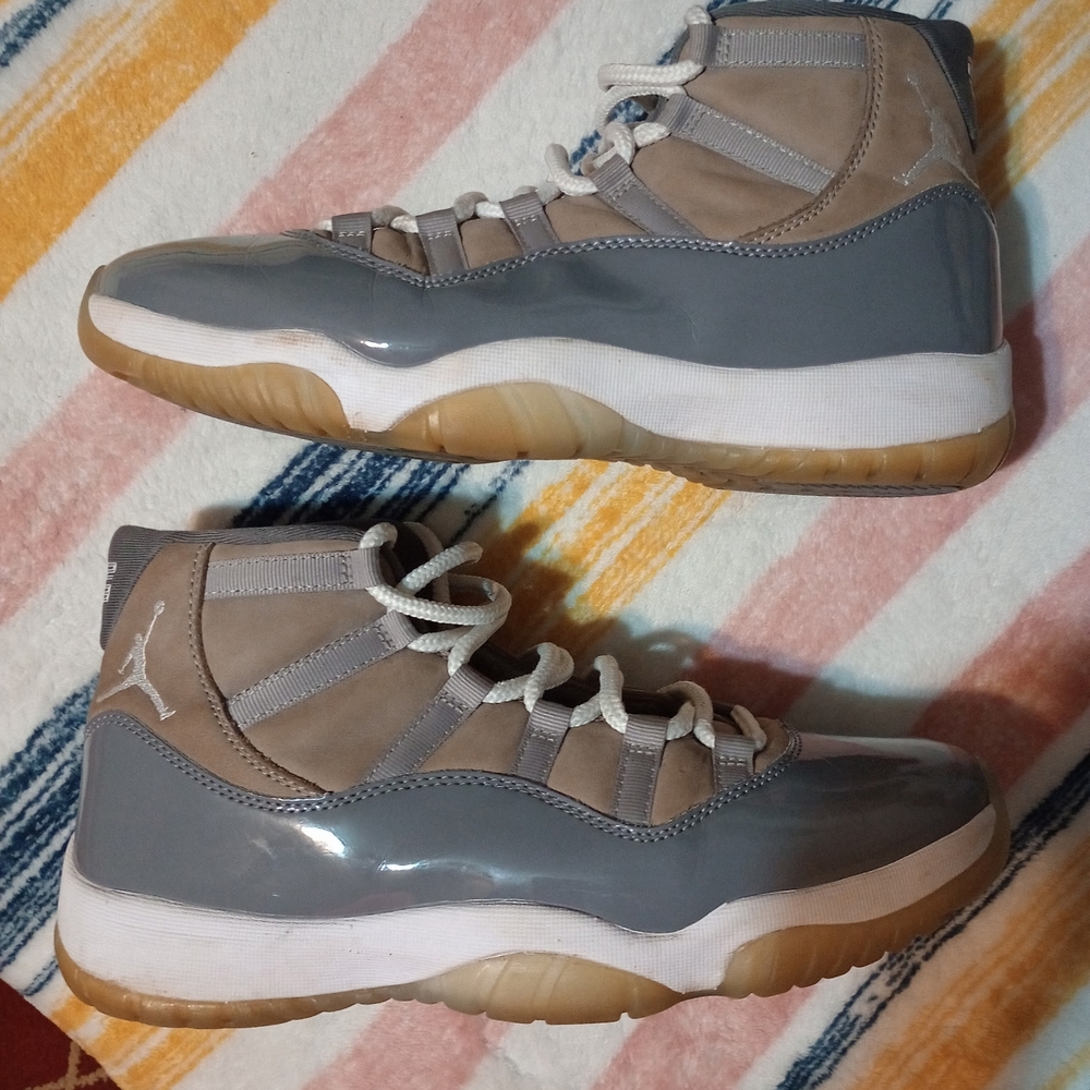 Jordan Athletic Shoes - Gray and Tan
